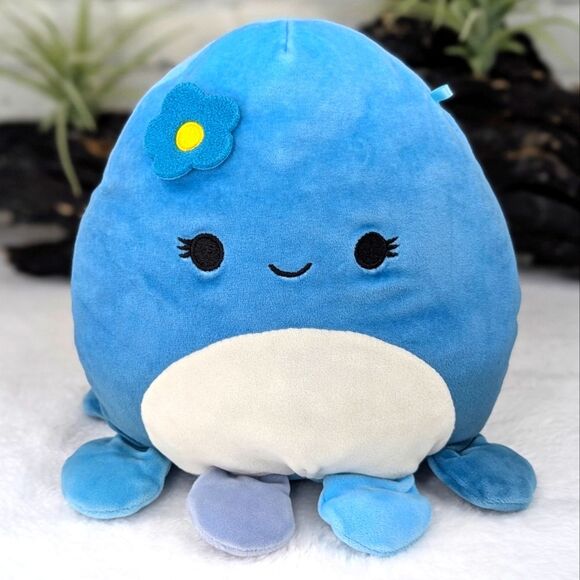 MaryBeth the Octopus 8" Squishmallow - Picture 1 of 10